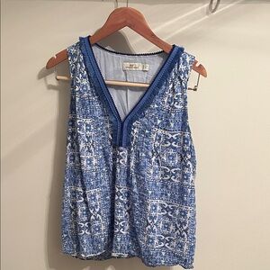 Vineyard Vines Blue and White Patterned Blouse